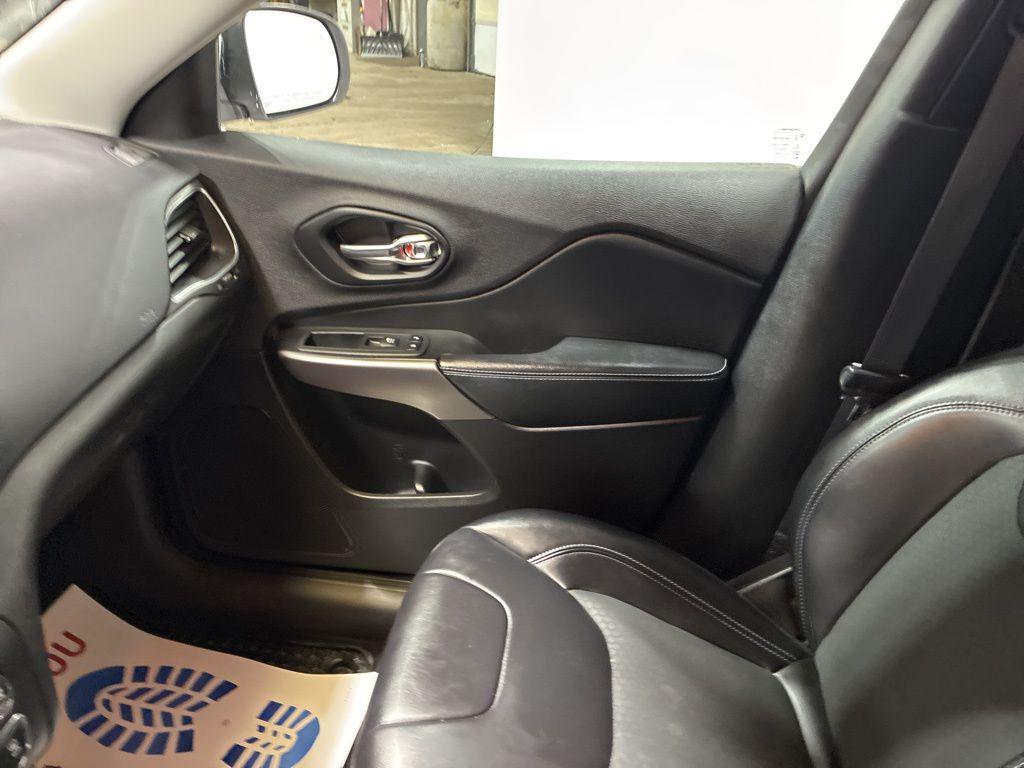 used 2019 Jeep Cherokee car, priced at $14,582