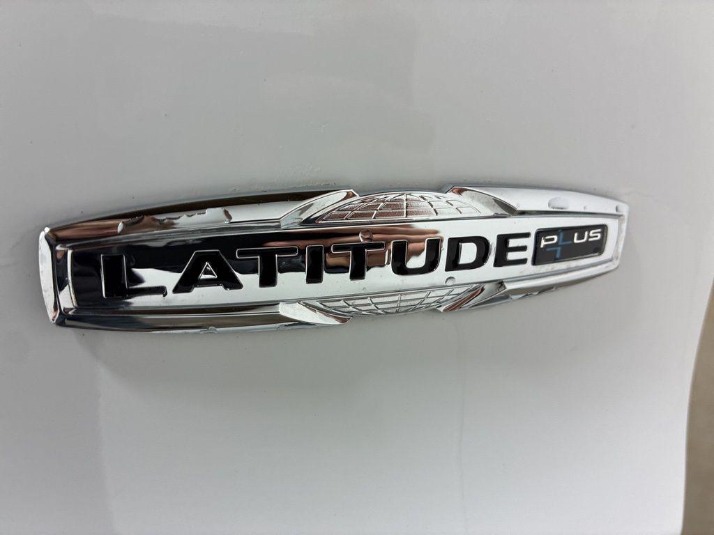 used 2019 Jeep Cherokee car, priced at $14,582