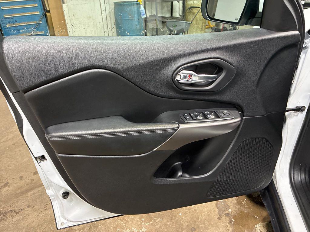 used 2019 Jeep Cherokee car, priced at $14,582