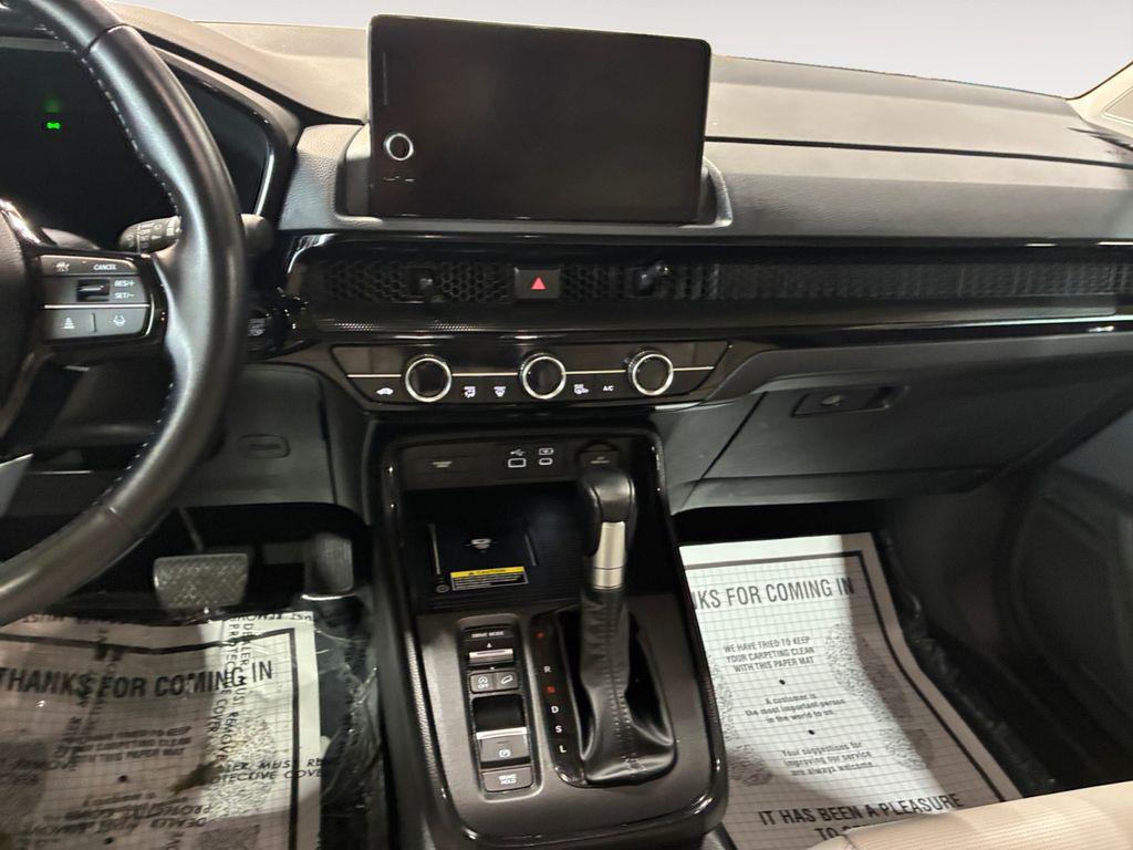 used 2025 Honda CR-V car, priced at $33,277