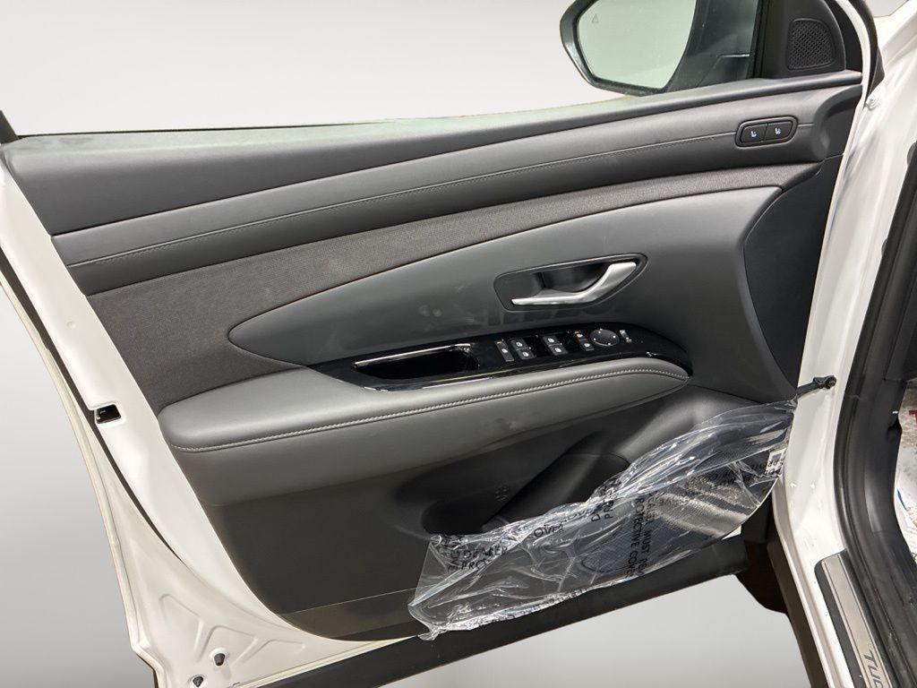 new 2026 Hyundai TUCSON Hybrid car, priced at $40,344