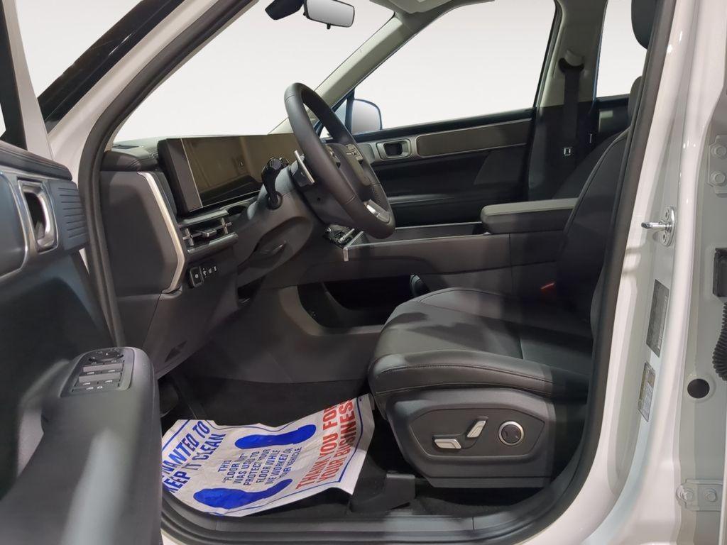 new 2025 Hyundai Santa Fe car, priced at $40,500