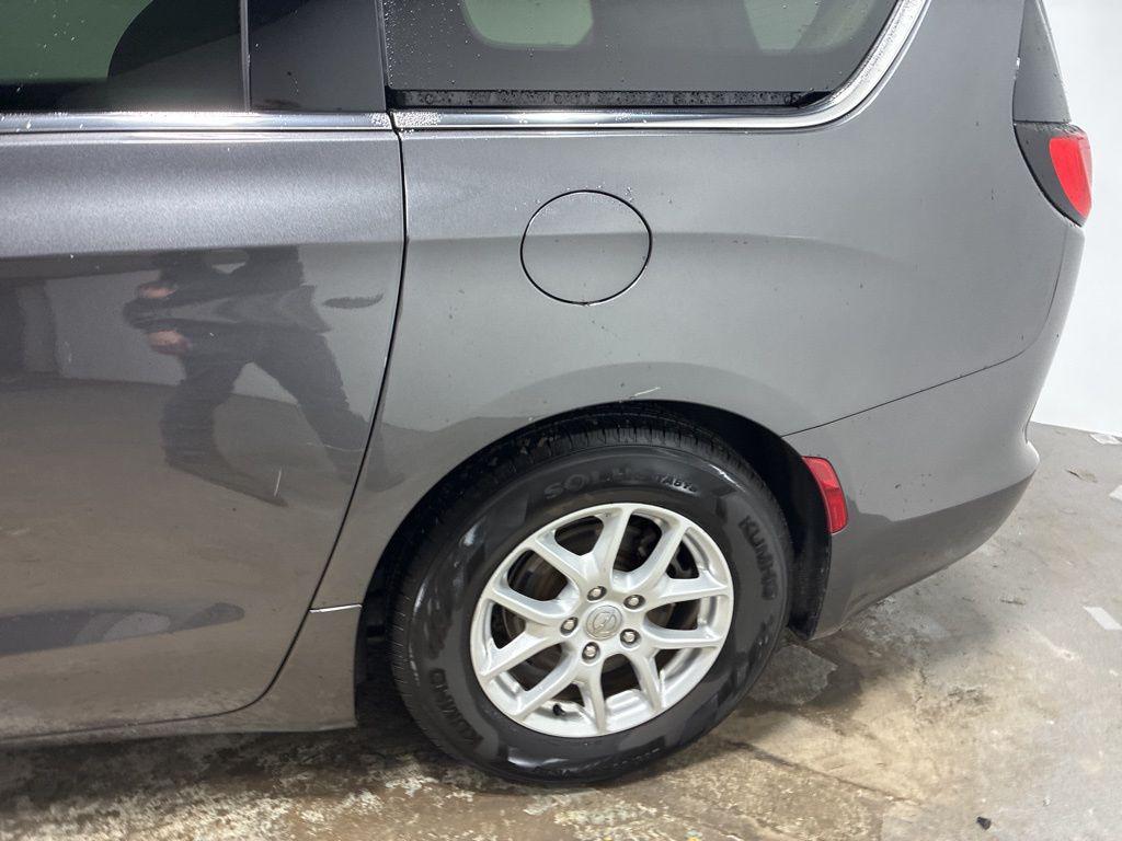 used 2017 Chrysler Pacifica car, priced at $14,500