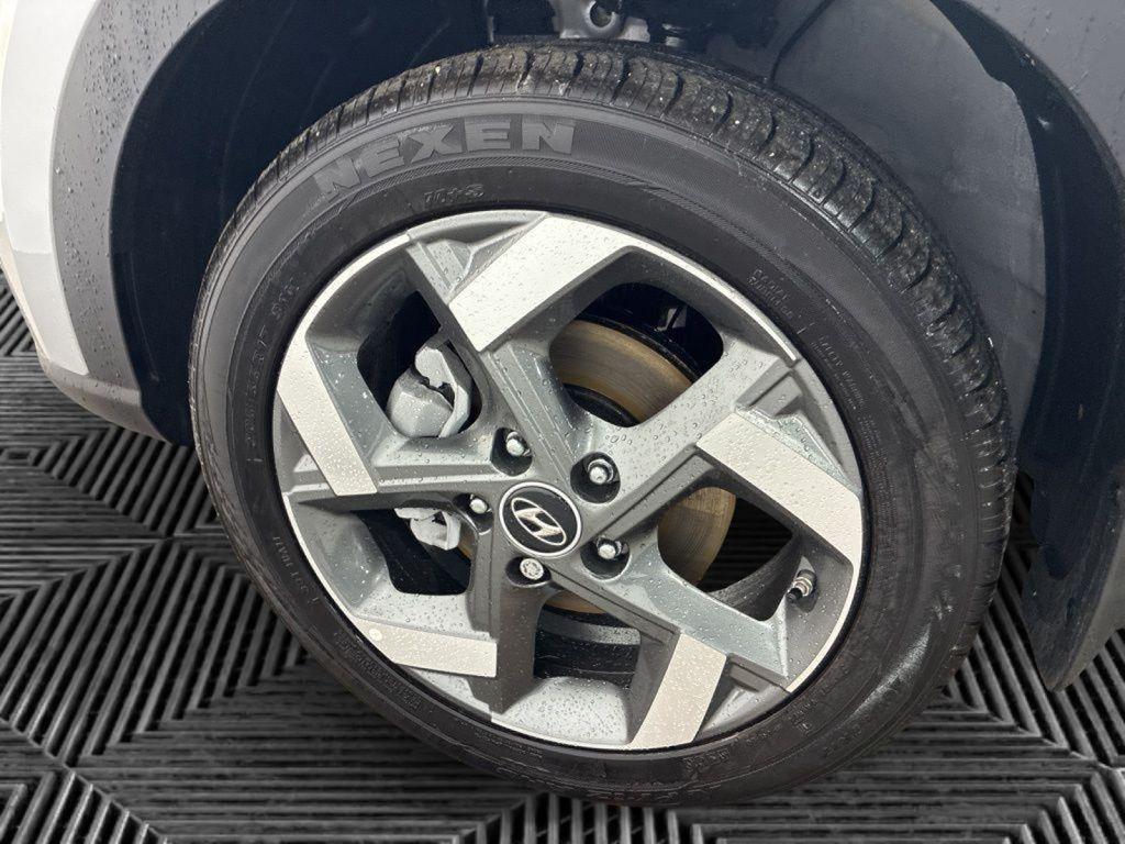 new 2025 Hyundai Venue car, priced at $22,775