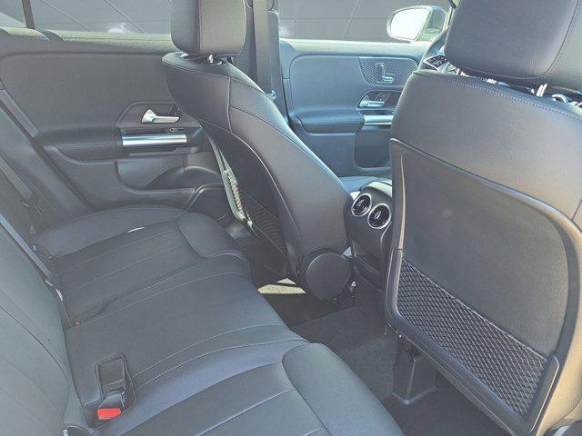 new 2025 Mercedes-Benz GLA 250 car, priced at $42,250