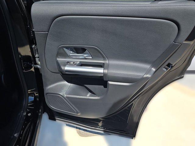 new 2025 Mercedes-Benz GLA 250 car, priced at $42,250