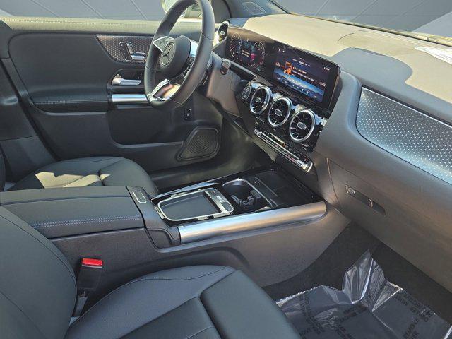 new 2025 Mercedes-Benz GLA 250 car, priced at $42,250