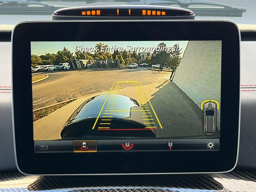 Mercedes-Benz G-Class view 21