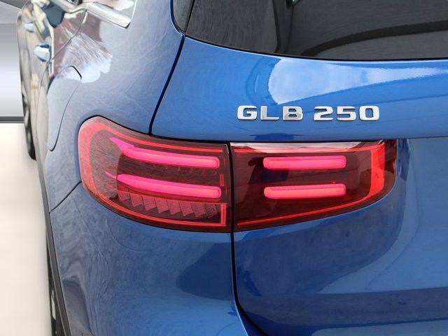 new 2025 Mercedes-Benz GLB 250 car, priced at $51,930