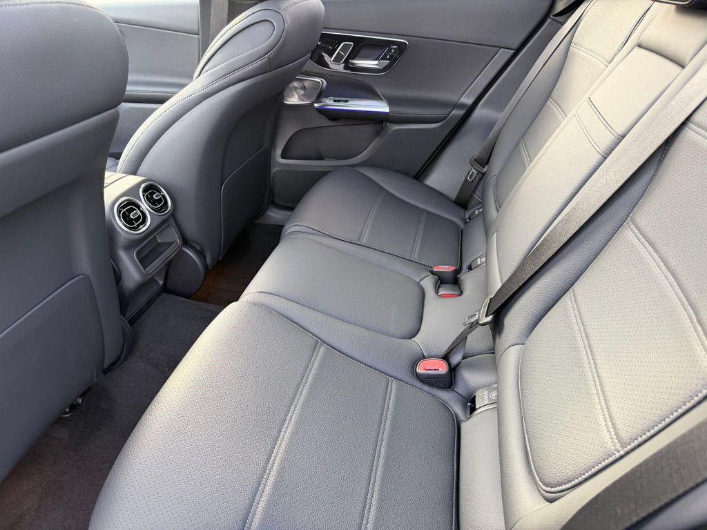 Mercedes-Benz GLC view 23