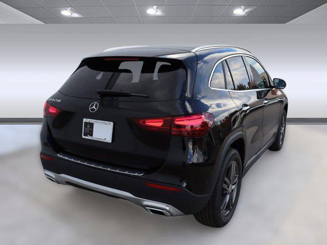 new 2025 Mercedes-Benz GLA 250 car, priced at $48,075