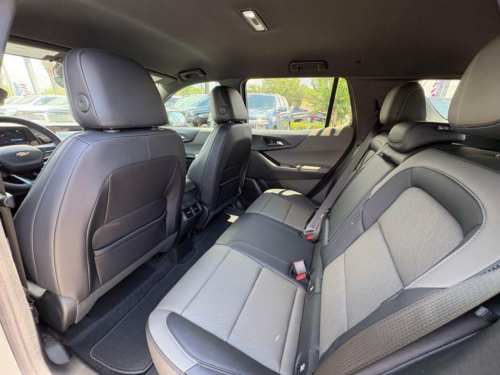 new 2026 Chevrolet Equinox car, priced at $28,937