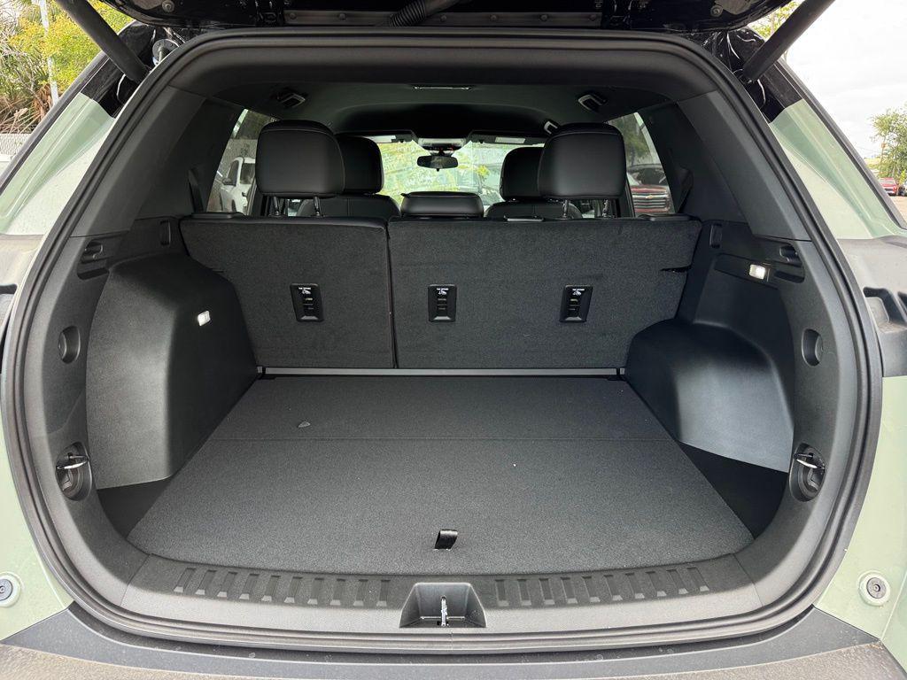 new 2026 Chevrolet Equinox car, priced at $33,040