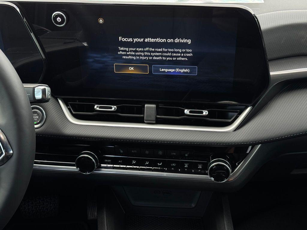 new 2026 Chevrolet Equinox car, priced at $33,040