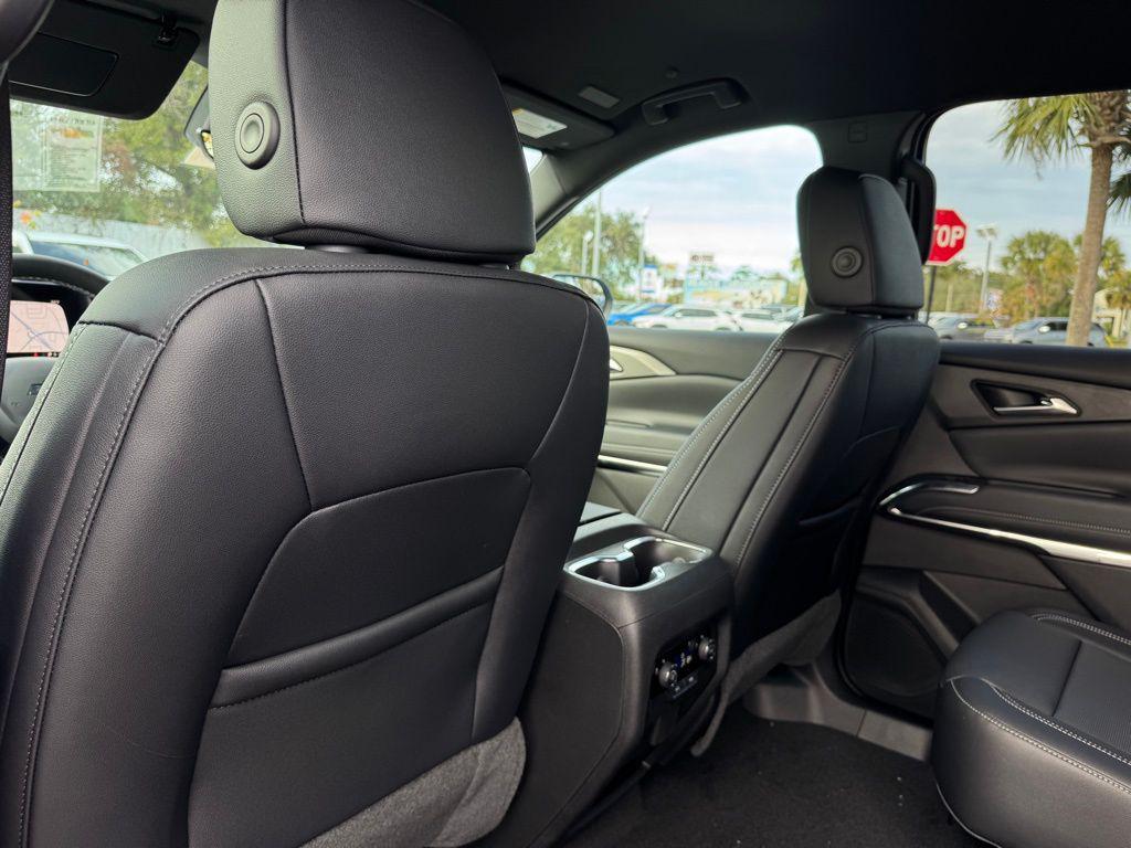 new 2026 Chevrolet Traverse car, priced at $48,524