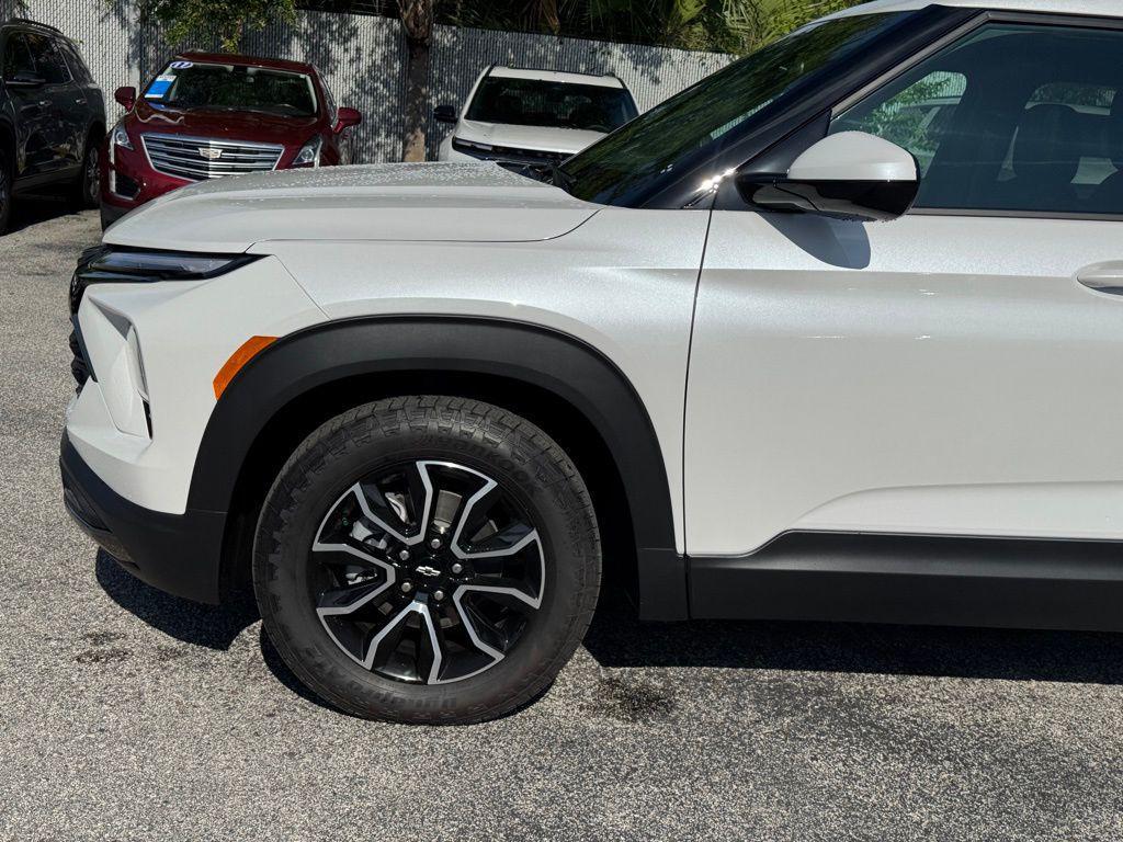 new 2025 Chevrolet TrailBlazer car, priced at $33,720