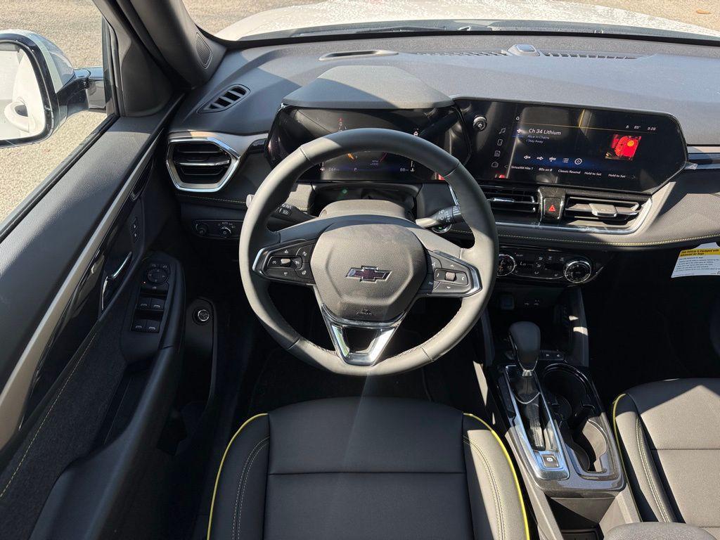 new 2025 Chevrolet TrailBlazer car, priced at $33,720