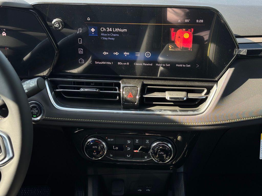 new 2025 Chevrolet TrailBlazer car, priced at $33,720