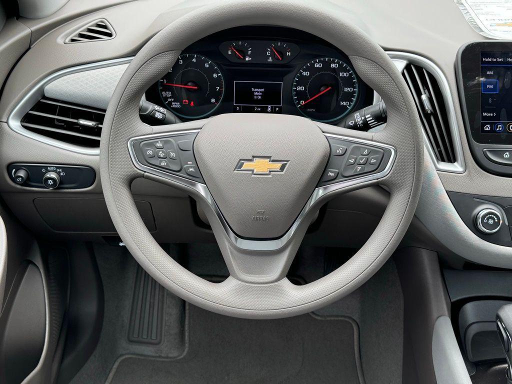new 2025 Chevrolet Malibu car, priced at $23,228