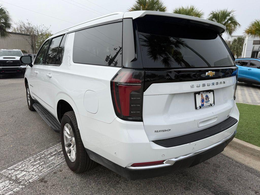 used 2025 Chevrolet Suburban car, priced at $59,852