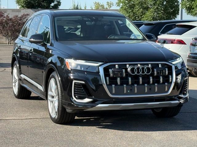 new 2025 Audi Q7 car, priced at $72,812