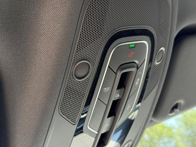 new 2025 Audi Q7 car, priced at $64,982