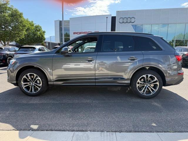 new 2025 Audi Q7 car, priced at $64,982