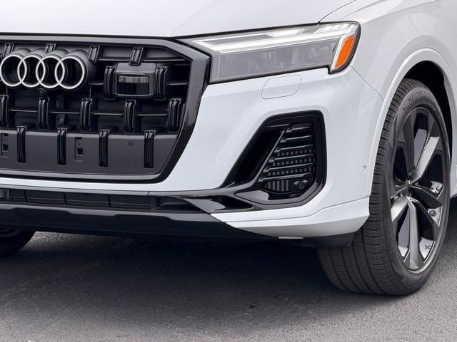 new 2026 Audi Q7 car, priced at $79,005