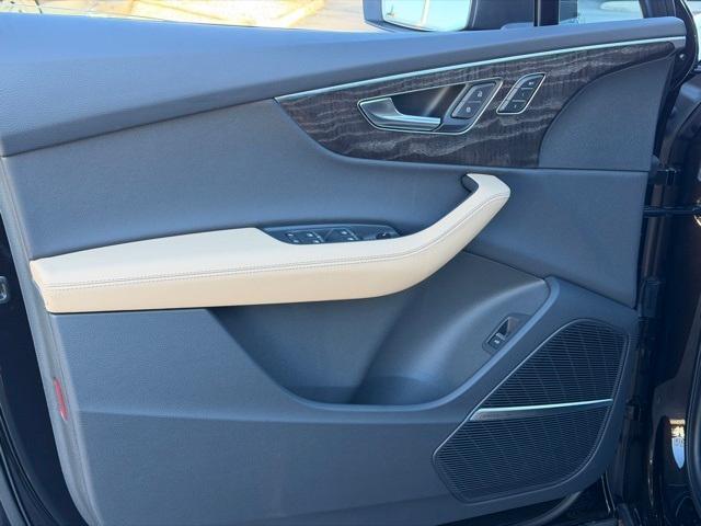 new 2026 Audi Q7 car, priced at $70,755