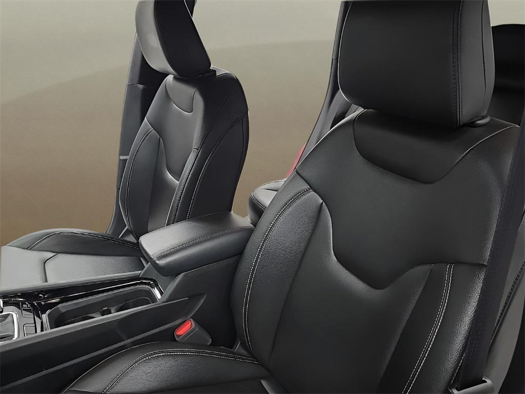 used 2025 Jeep Compass car, priced at $24,994