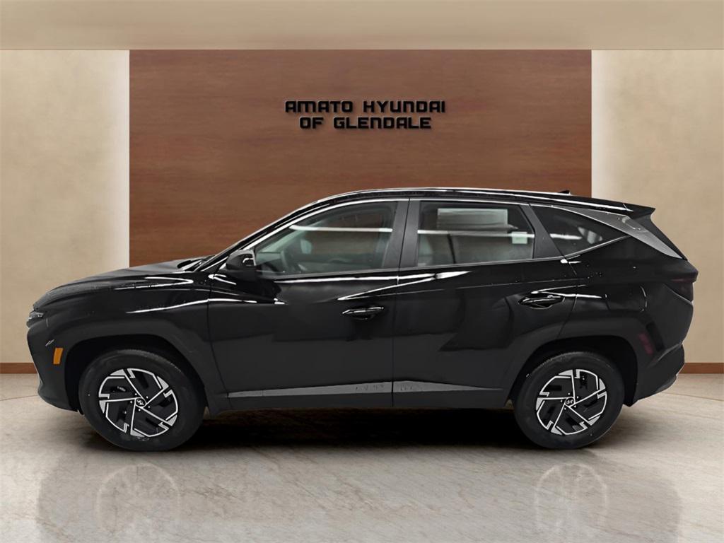new 2026 Hyundai TUCSON Hybrid car, priced at $31,975