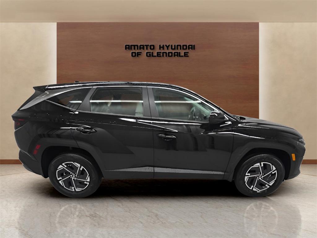 new 2026 Hyundai TUCSON Hybrid car, priced at $31,975