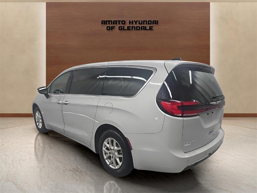 used 2024 Chrysler Pacifica car, priced at $28,995