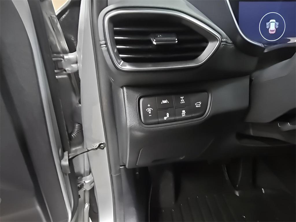 used 2020 Hyundai Santa Fe car, priced at $20,950