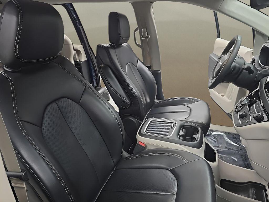 used 2024 Chrysler Pacifica car, priced at $26,375