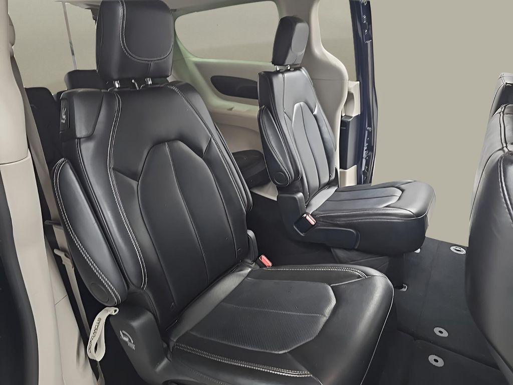 used 2024 Chrysler Pacifica car, priced at $26,375