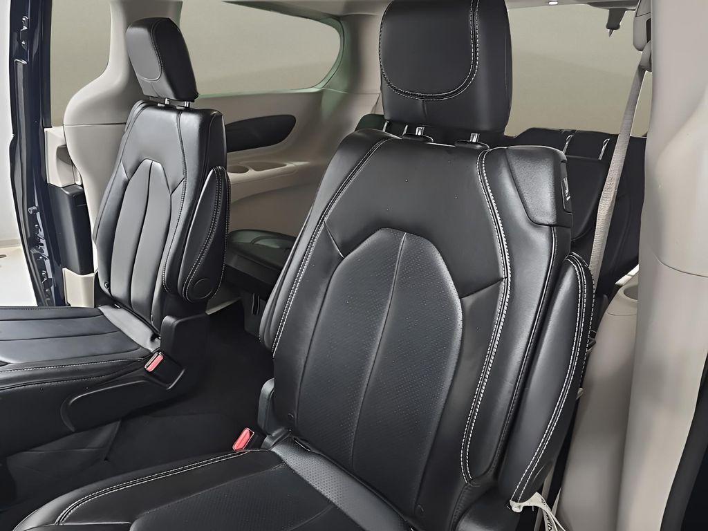 used 2024 Chrysler Pacifica car, priced at $26,375