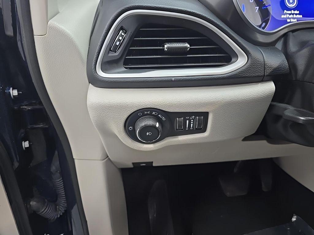 used 2024 Chrysler Pacifica car, priced at $26,375