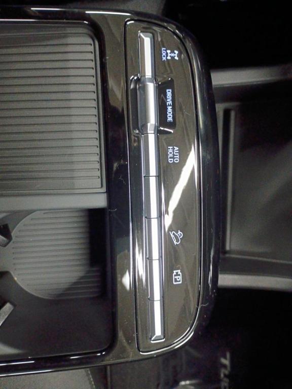 new 2026 Hyundai TUCSON Hybrid car, priced at $33,690