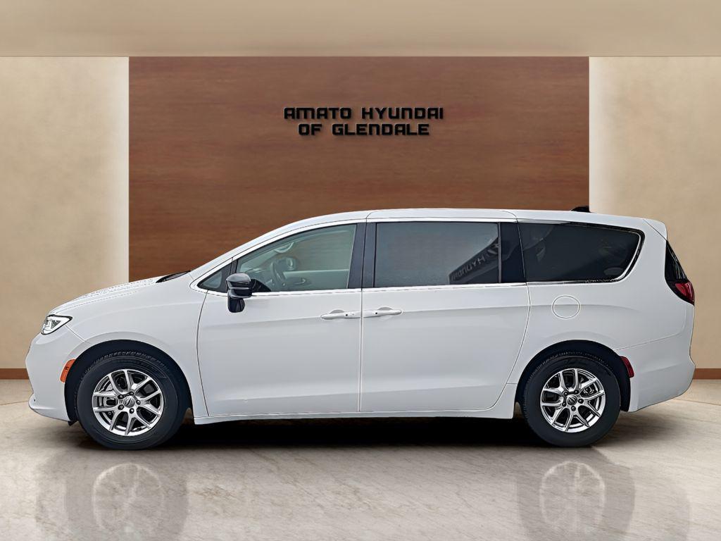 used 2024 Chrysler Pacifica car, priced at $25,750