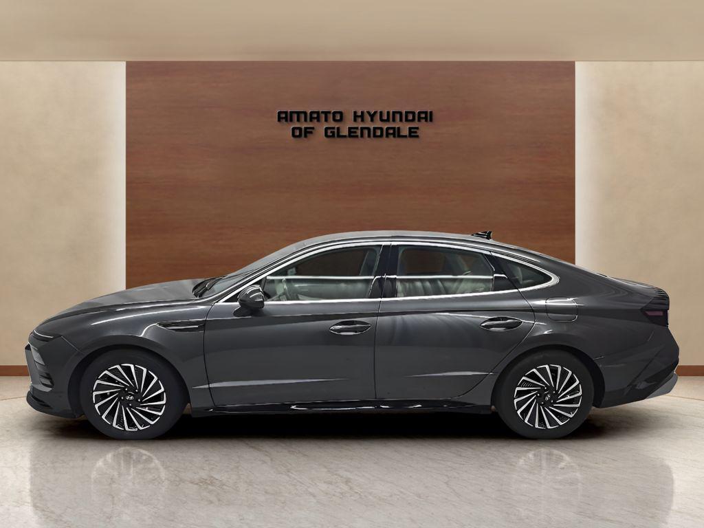 used 2025 Hyundai Sonata Hybrid car, priced at $24,495