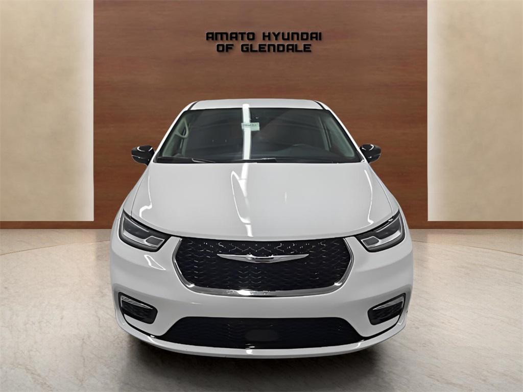 used 2024 Chrysler Pacifica car, priced at $28,795