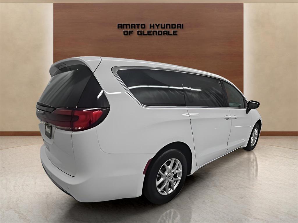 used 2024 Chrysler Pacifica car, priced at $28,795