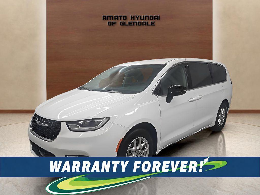 used 2024 Chrysler Pacifica car, priced at $26,675