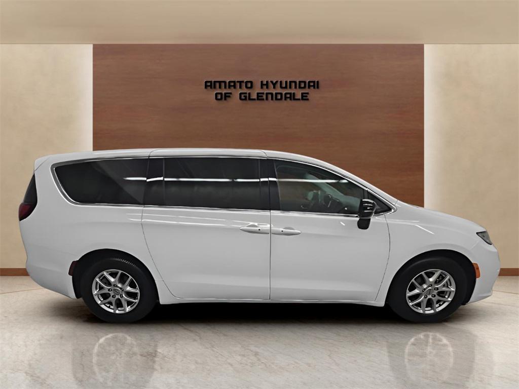 used 2024 Chrysler Pacifica car, priced at $28,795