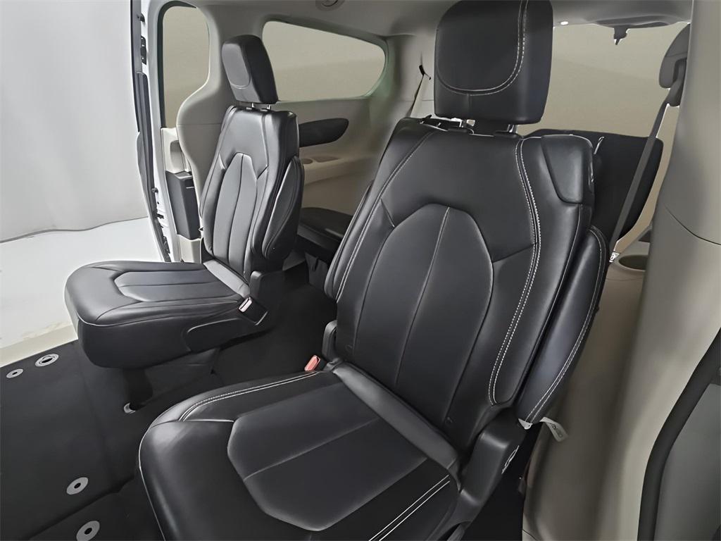 used 2024 Chrysler Pacifica car, priced at $28,795