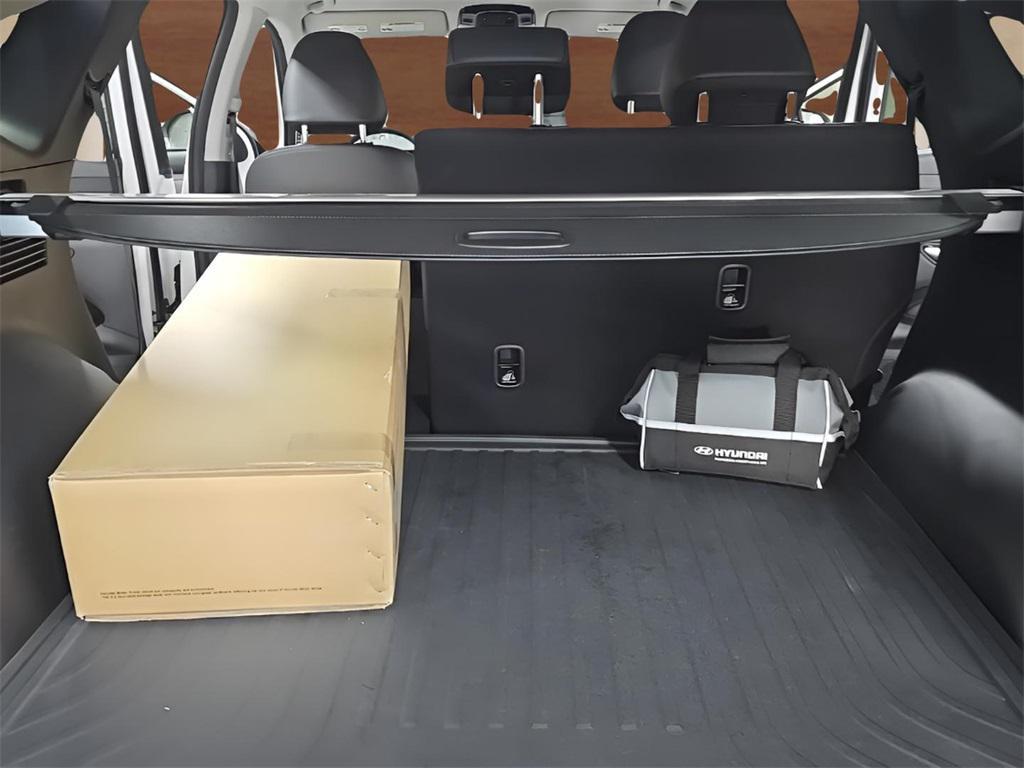 new 2026 Hyundai TUCSON Hybrid car, priced at $34,180