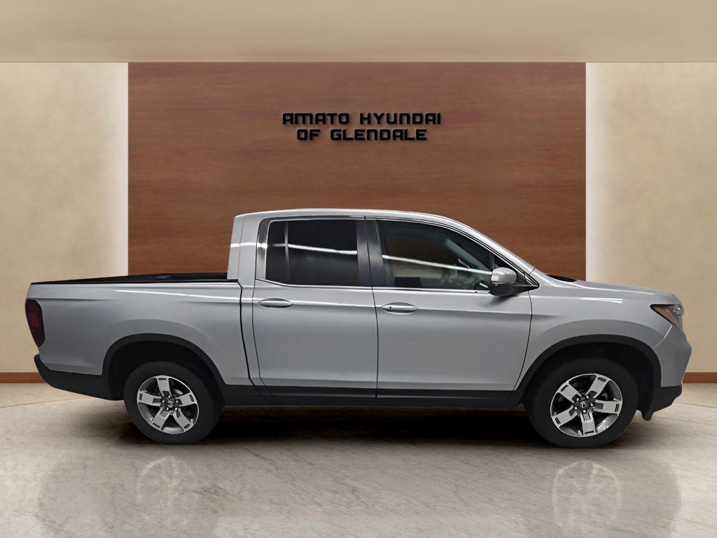 used 2025 Honda Ridgeline car, priced at $35,995