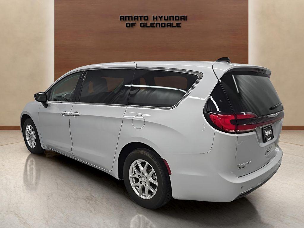 used 2024 Chrysler Pacifica car, priced at $27,495