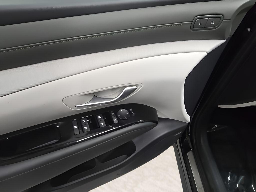 new 2026 Hyundai TUCSON Hybrid car, priced at $42,750